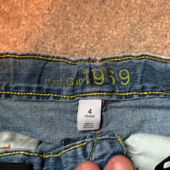 Baby Gap Boys size 4 year lot of 2 jeans - Picture 2 of 3